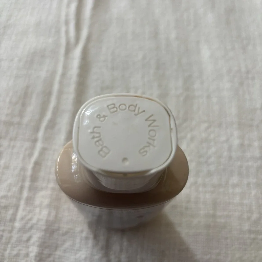 Bath & Body Works CHOCOLATE COVERED CHERRY Body Lotion 8 Oz Rare‎ Retired